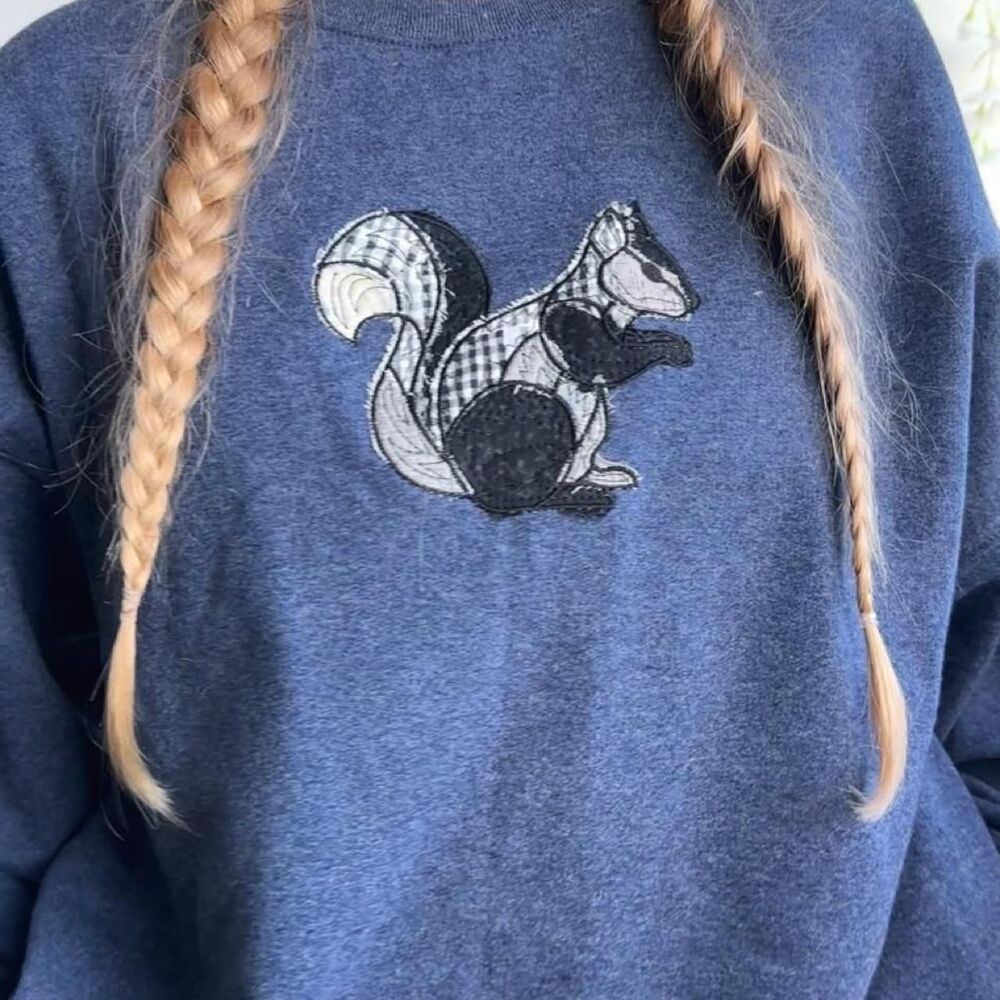 NWT vintage squirrel patchwork embroidered navy blue crewneck sweatshirt